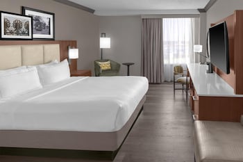 Room, 1 King Bed, Hearing Accessible (Hearing)