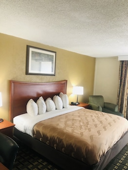 Standard Room, 1 King Bed