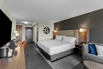 Standard Room, 1 King Bed, Accessible, Non Smoking (Communications, Accessible Tub)