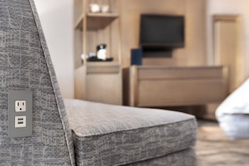 Club Room, 1 King Bed
