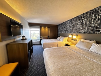 Room, 2 Queen Beds, Non Smoking
