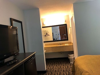 Deluxe Room, 2 Double Beds, Non Smoking, Refrigerator & Microwave