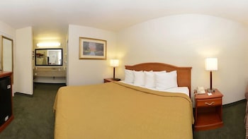 Deluxe Room, 1 King Bed, Accessible, Non Smoking