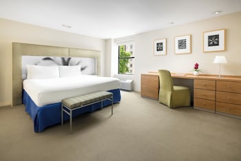 Standard Room, 1 King Bed