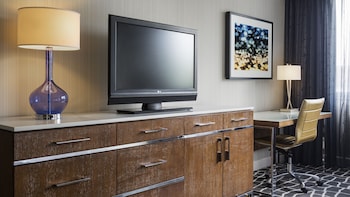 Suite (Ivy)