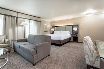 Suite, 1 King Bed (Top Floor)