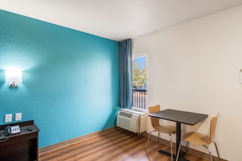 Deluxe Double Room, 1 King Bed, Accessible, Non Smoking