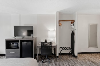 Standard Room, 1 King Bed, Non Smoking