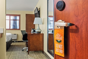 Standard Room, 1 King Bed, Accessible