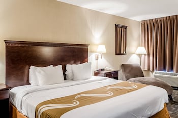 Standard Room, 1 King Bed, Smoking
