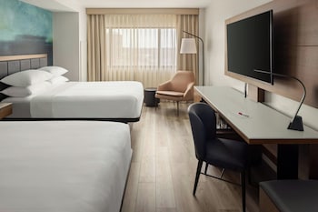 Room, 2 Queen Beds (View)