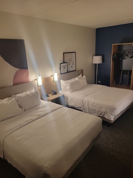 Room, 2 Queen Beds