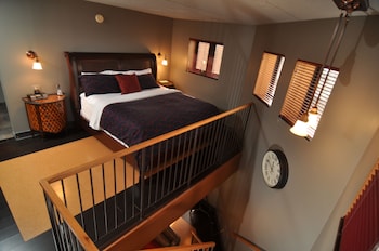 Deluxe Loft
