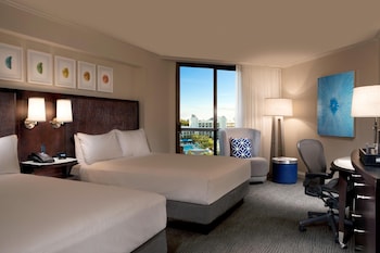 Room, 2 Queen Beds, Pool View, Tower