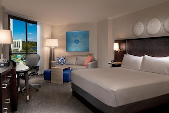Suite, 1 King Bed, Balcony, Pool View