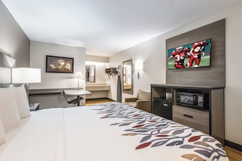 Superior Room, 1 King Bed (Smoke Free, First Floor)