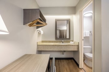 Deluxe Room, 2 Double Beds (Smoke Free, First Floor)