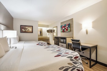 Deluxe Room, 2 Double Beds (Smoke Free, First Floor)