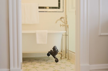 Premium Room (Classic)