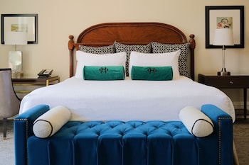 Deluxe Room (Classic)
