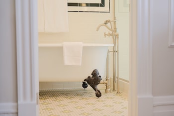 Premium Room (Classic)
