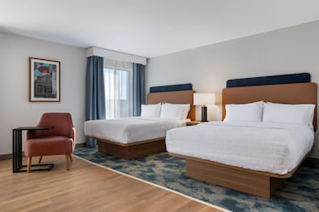 Suite, 2 Queen Beds, Kitchenette