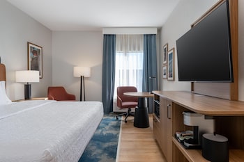 Room, 1 King Bed, Microwave