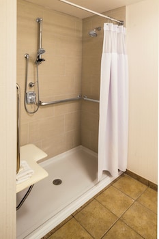 Suite, 1 Bedroom, Mobility Accessible (Accessible Tub)