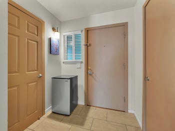 Deluxe Room, Kitchenette
