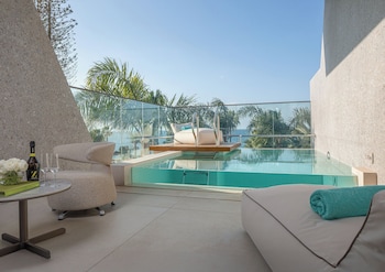 Junior Suite Upper Floor, Sea View, with Private Pool