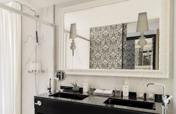 Premium Room Connected