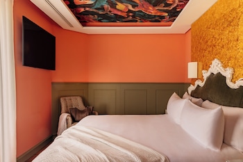 Junior Suite Red Level