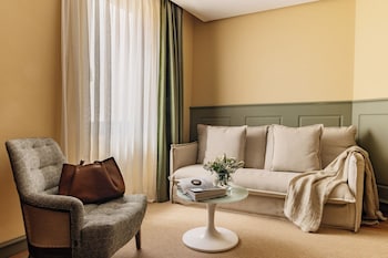 Two Bedroom Suite Red Level