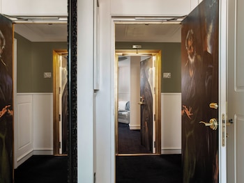 Two Bedroom Suite Red Level
