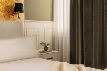 Premium Room Connected