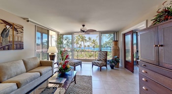 Suite, 1 King Bed, Ocean View (1 Bedroom,  Ocean View)