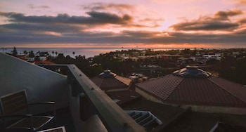 Swamis Peak Suite (Ocean View)