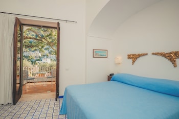 Standard Double or Twin Room, Terrace, Garden View
