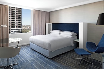 Guest room, 1 King (Cityscape View)