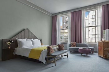 Deluxe Double Room, 1 King Bed (Generous)
