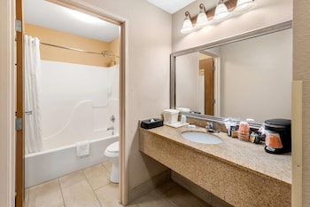 Suite, 1 King Bed, Non Smoking