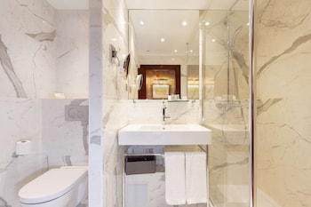 Classic Room, 1 Double Bed, Non Smoking, Bathtub