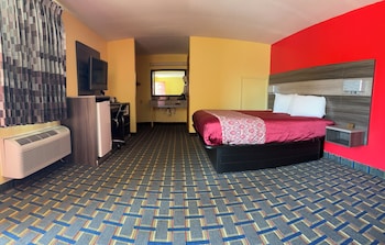 Standard Room, 1 King Bed