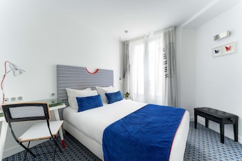 Single Room - Complimentary soft minibar, courtesy tray, digital press, fitness, sauna