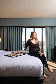 Junior Suite, 1 King Bed, Non Smoking