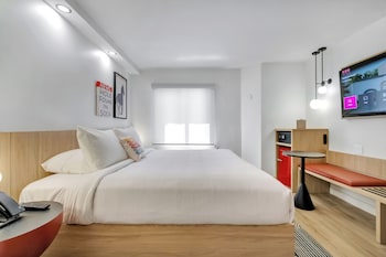 Standard Room, 1 King Bed