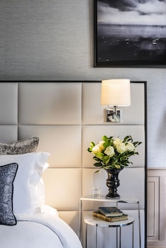 Luxury Junior Suite, 1 King Bed, Bright Room