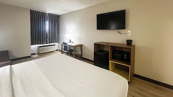 Room, 1 Queen Bed, Non Smoking (Microwave & Fridge)