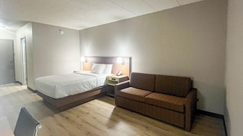 Room, 1 Queen Bed with Sofa bed, Non Smoking (Microwave & Fridge)