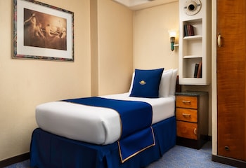 Family Stateroom, 1 King & 1 Twin Bed